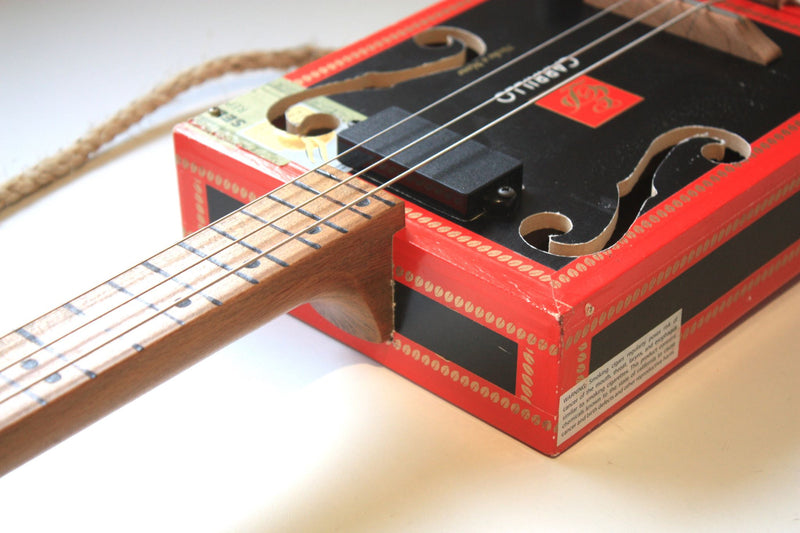 Carrillo Shortscale Fretless - 3 string cigar box guitar