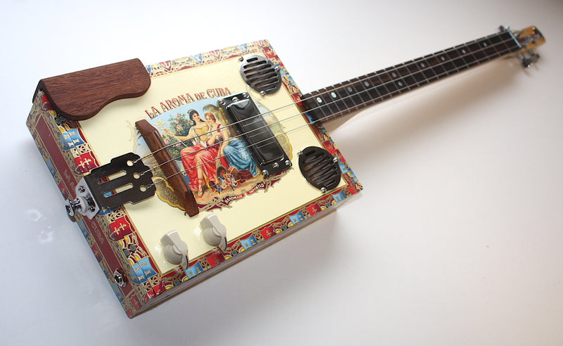 Aroma De Cuba - Humbucker - 3 string cigar box guitar