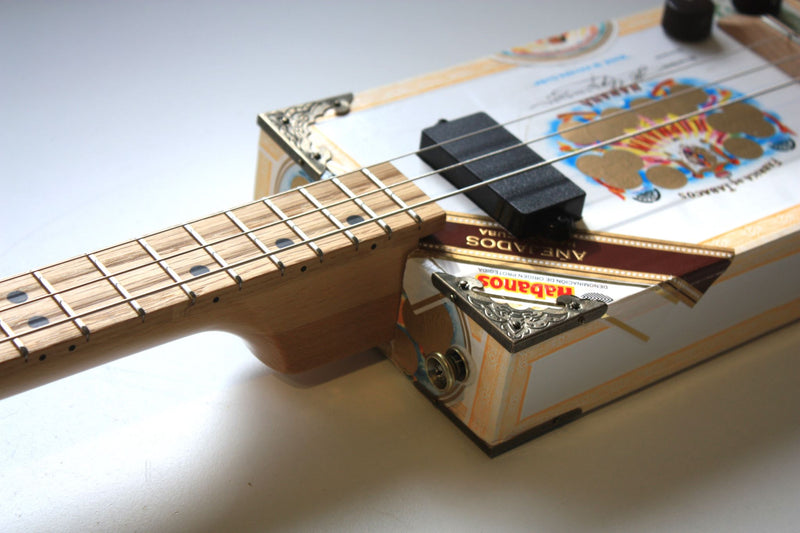 H.Upmann Compact - 3 string cigar box guitar