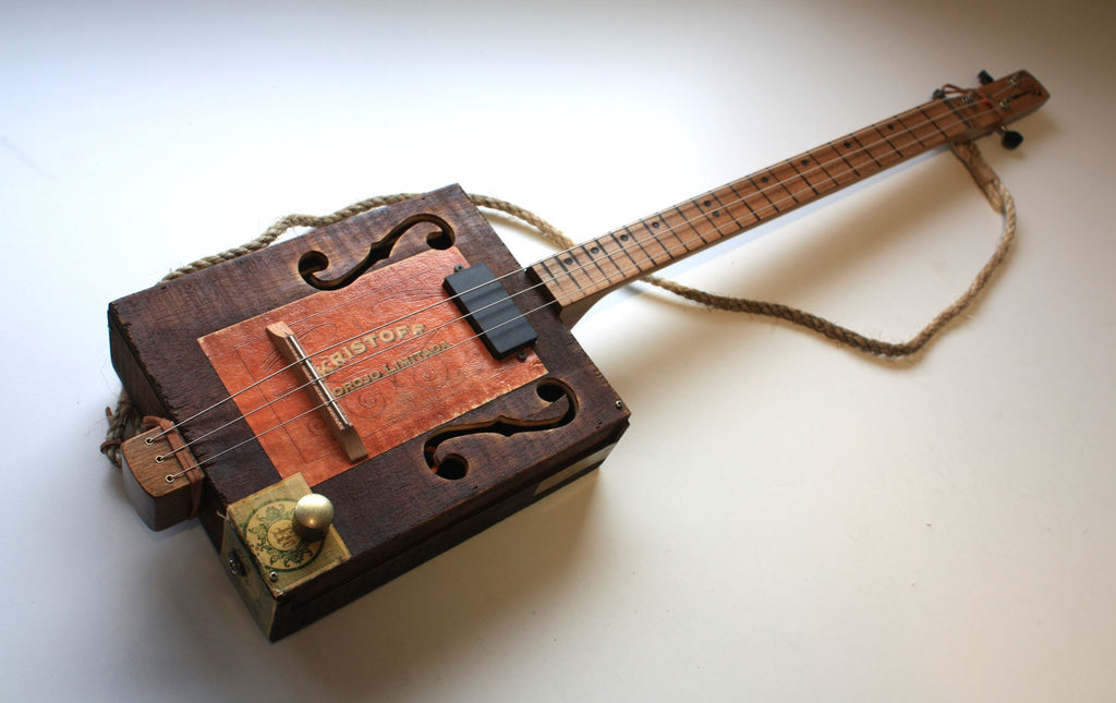 Kristoff Fretless - 3 string cigar box guitar