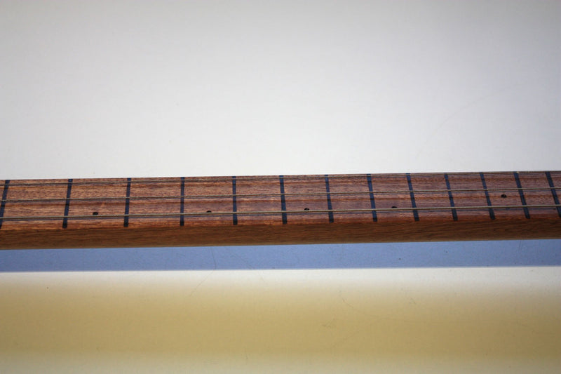 Montecristo - Fretless - 3 String Cigar Box Guitar