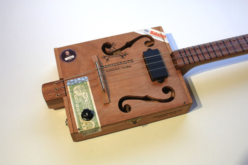 Montecristo - Fretless - 3 String Cigar Box Guitar