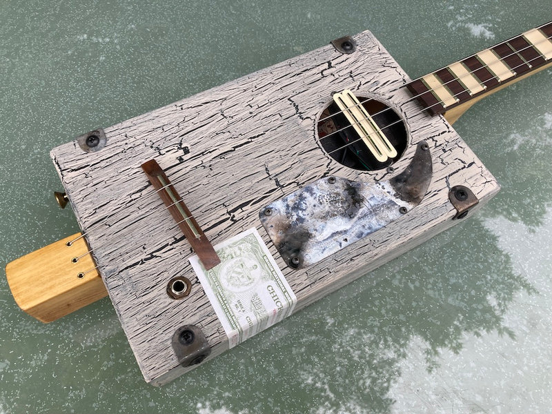 Workshop Series, rail humbucker cream crackle  - 3 String Cigar Box Guitar