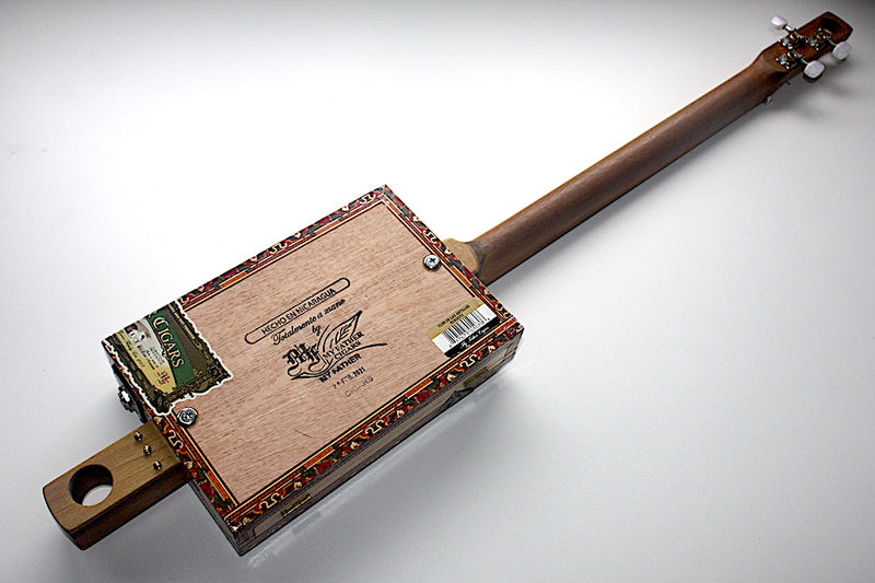 Flor de las Antillas - Fretless 3 string cigar box guitar